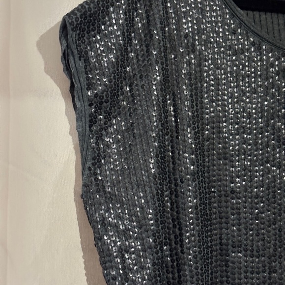 Gibson Charcoal Ribbed Knit Top - Picture 2 of 4